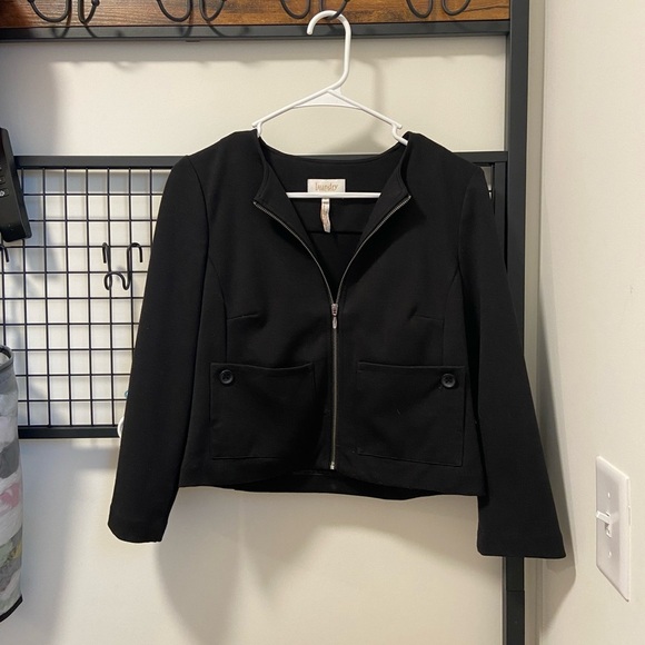 NWOT |‎ Laundry women’s zip-up black jacket with pockets — size 2 - Picture 1 of 5